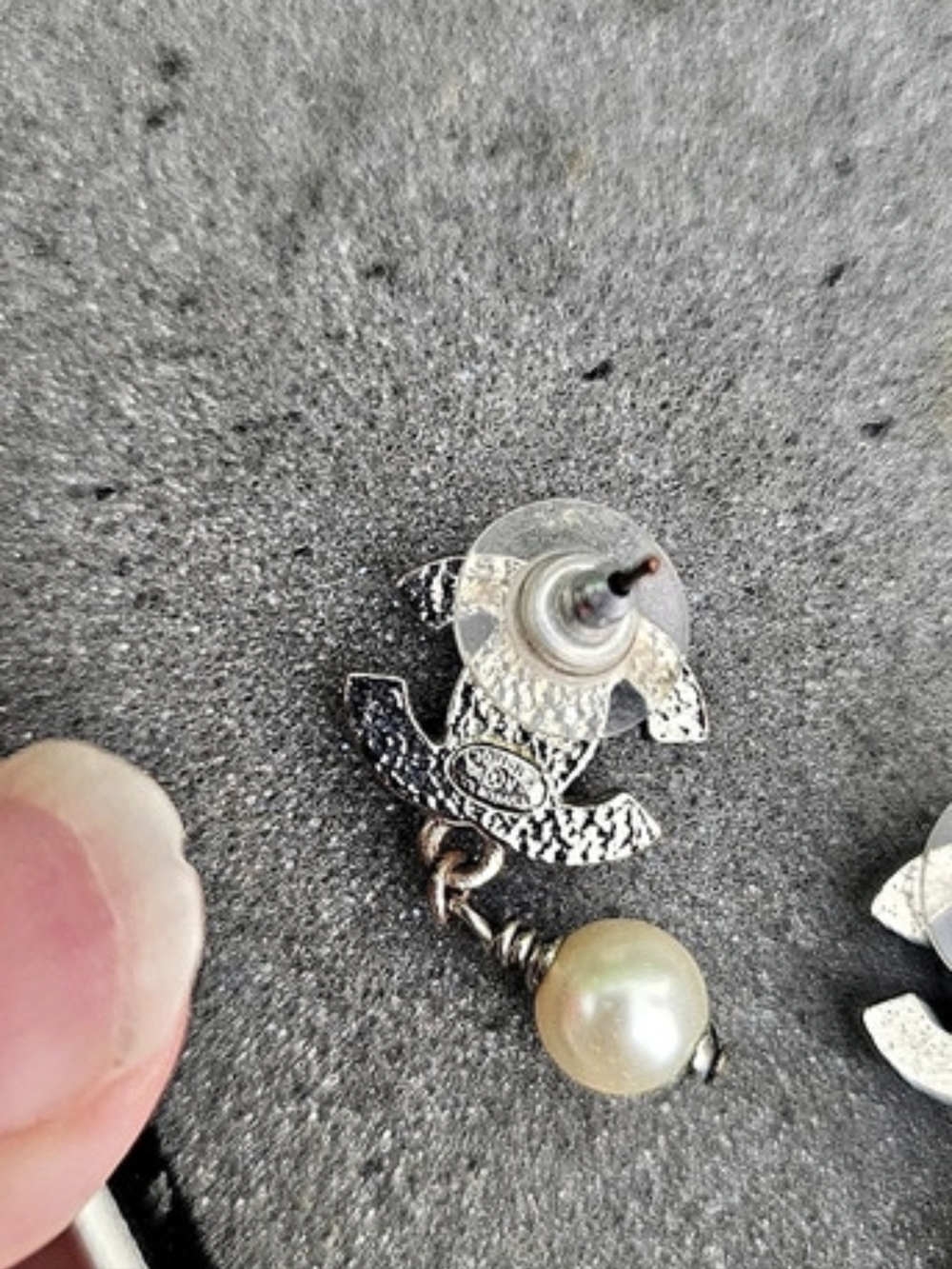 Chanel Crystal CC Pearl Drop Earrings Pearl Drop CC Earrings Silver White Like - Picture 5 of 8